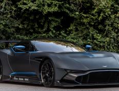 世俱杯直播-跨越太平洋的统治力，从湖人压制深圳到布克接管季后赛的篮球启示