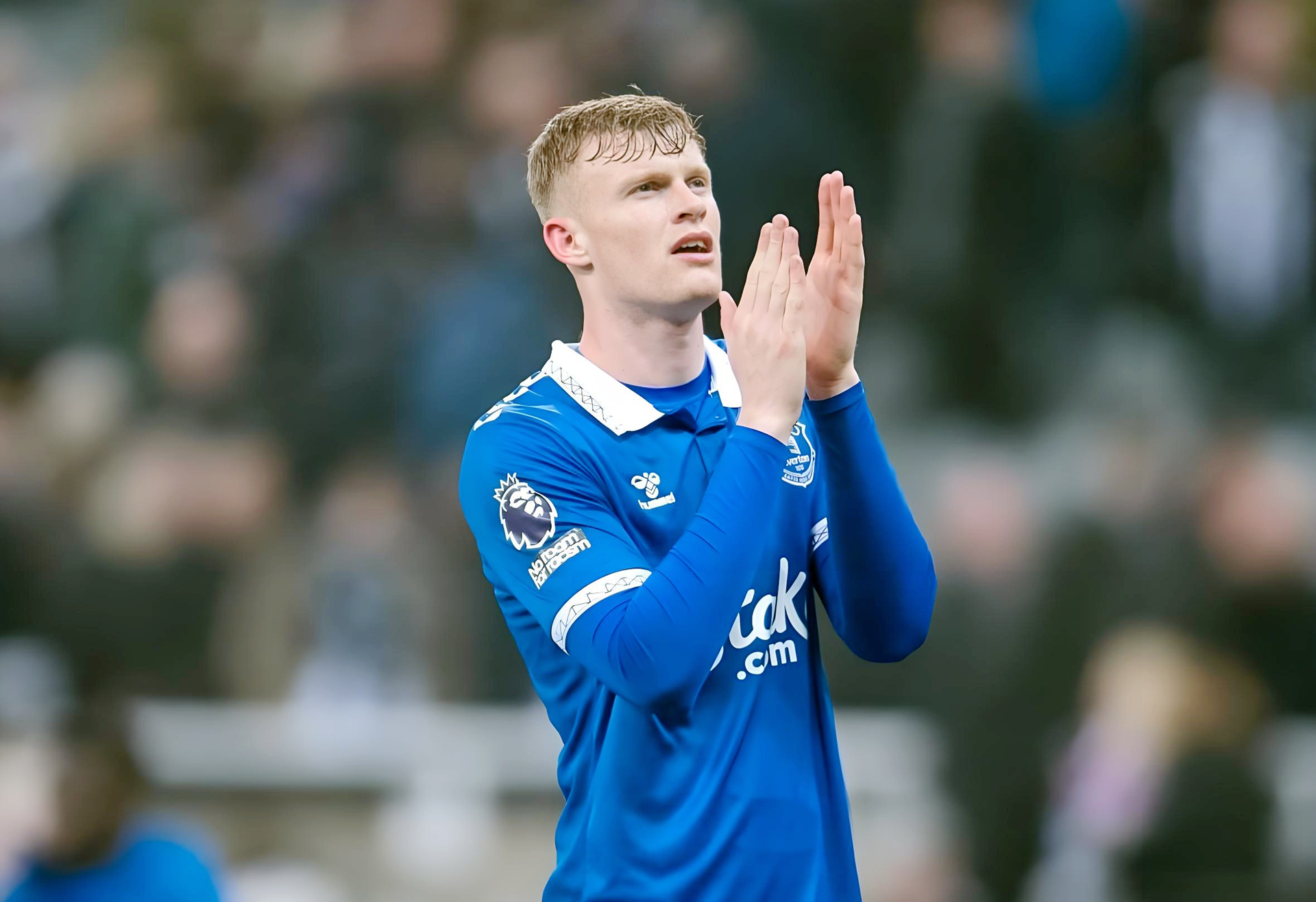 世俱杯直播-包含曼联牢固领跑，埃弗顿须有所作为的词条