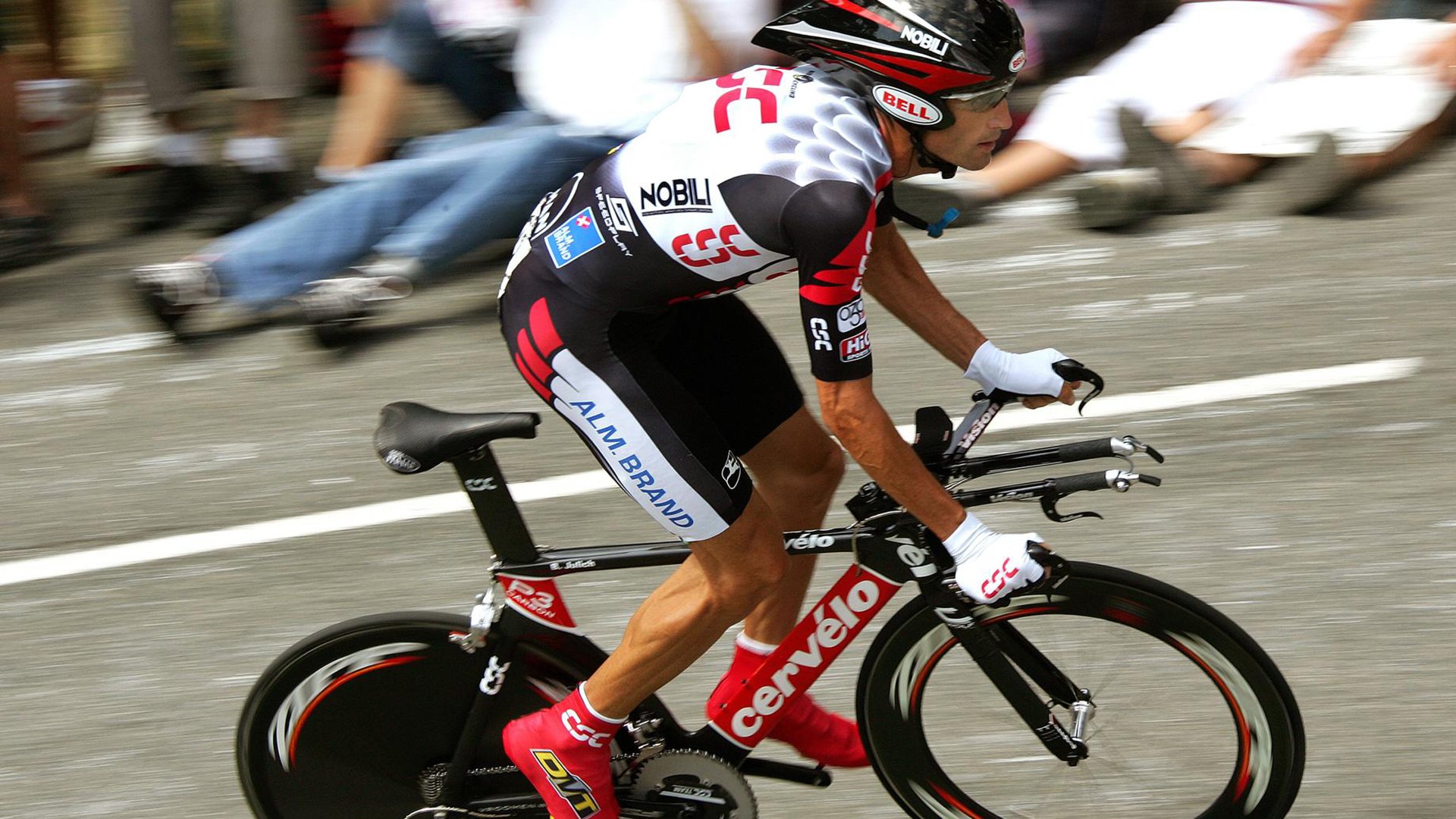 世俱杯时间-拉梅洛·鲍尔献制胜一击,凯尔特人末节险胜公牛,天才后卫化身关键先生