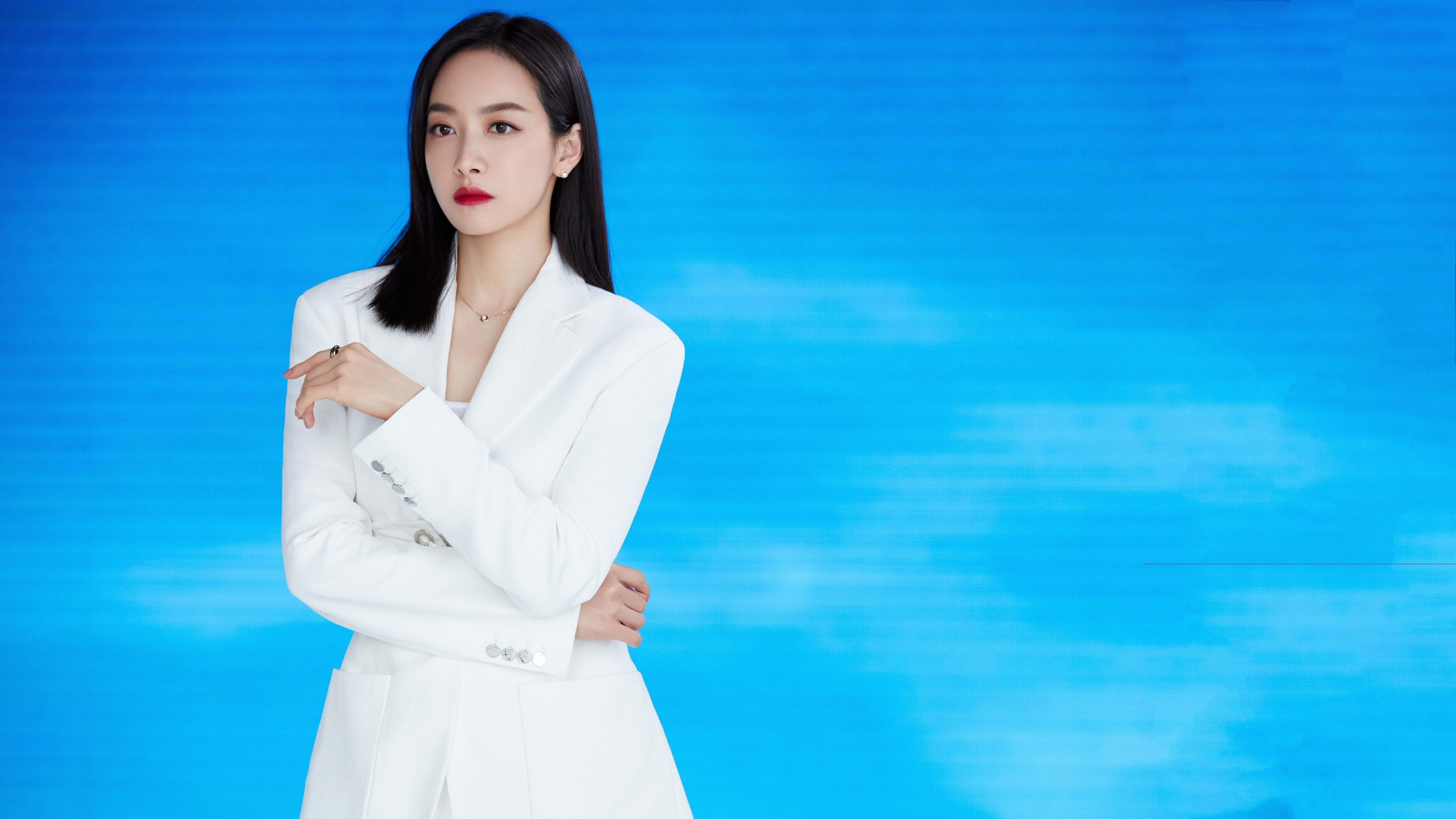 世俱杯-F1街道赛焦点战与湖人全面压制北京队，体育世界的双重盛宴