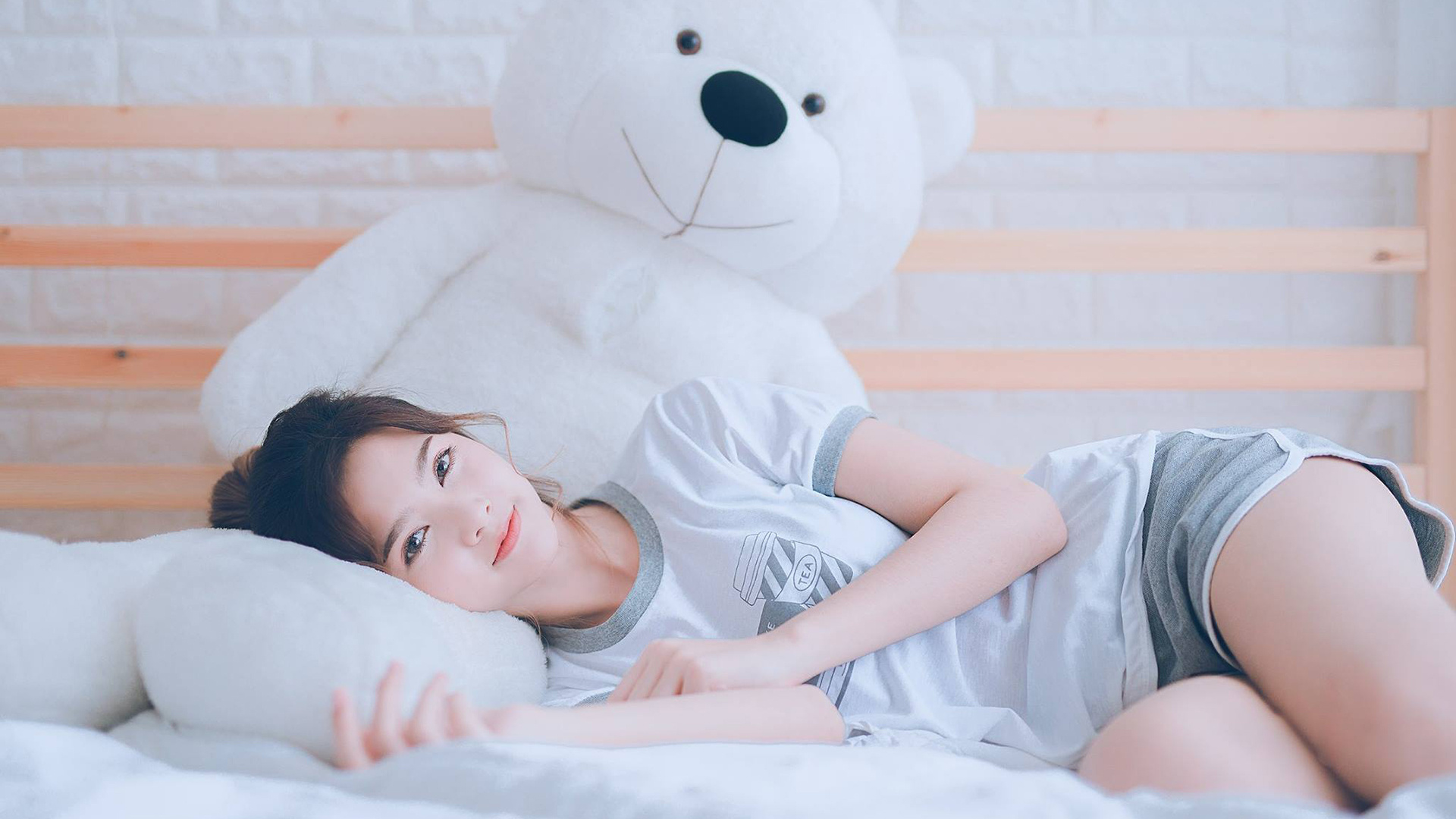 世俱杯决赛-莫兰特38+8鹈鹕血拼险胜国王，末节巨星时刻定乾坤